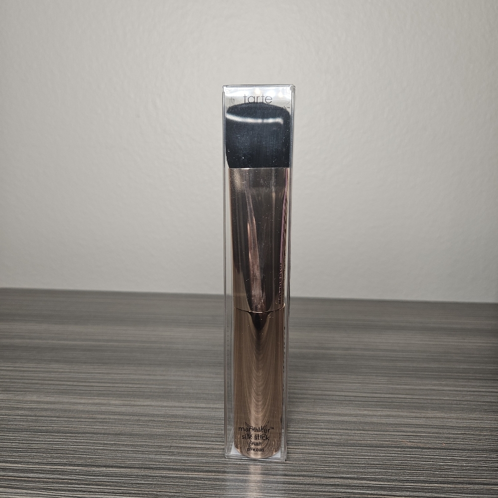 tarte Maneater Silk Stick Brush brand new in box